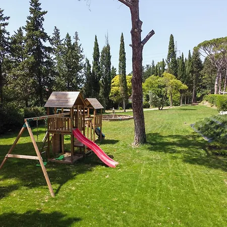 Encanto Semesterbostad *